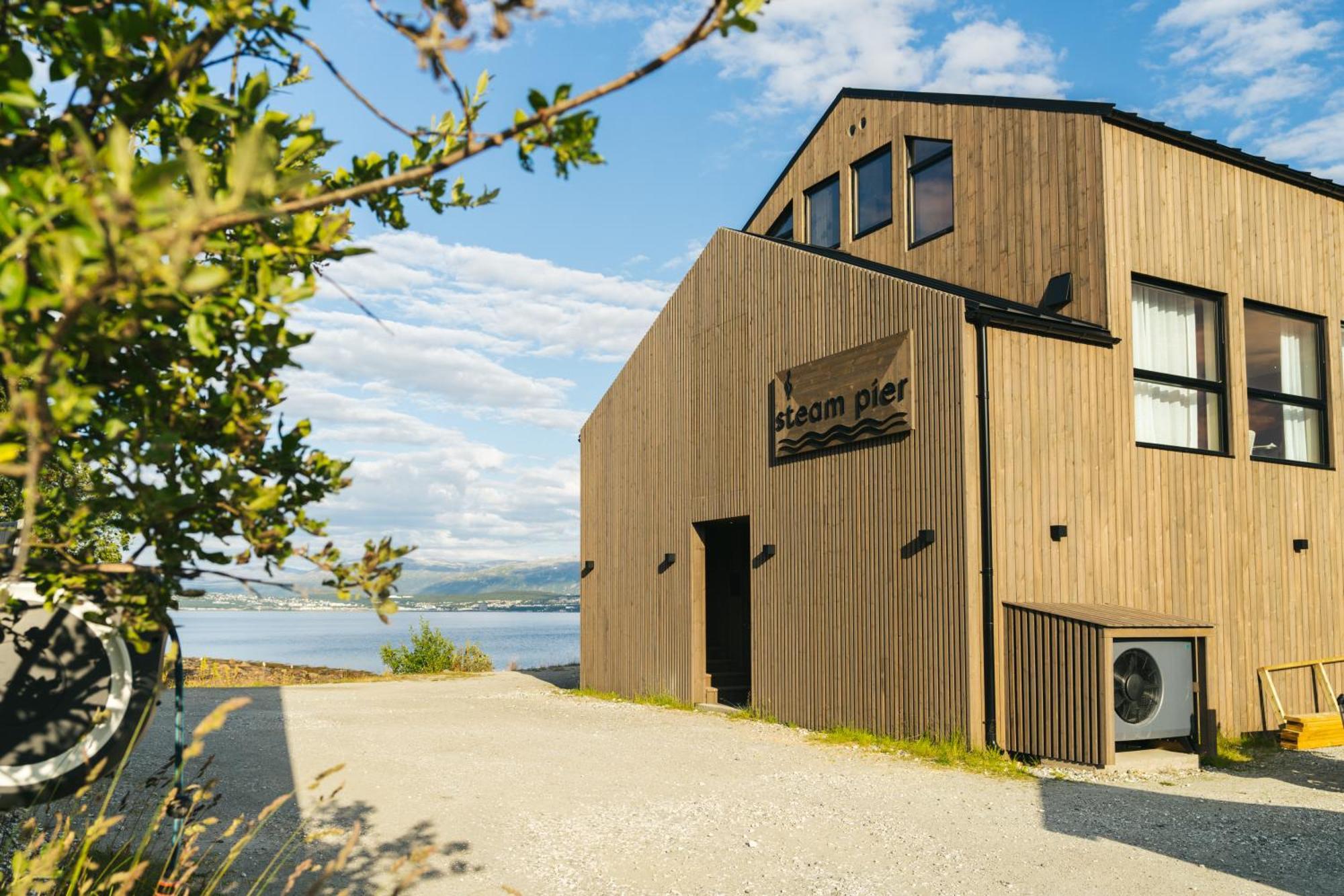 Steam Pier Apartment Kvaloya Exterior photo